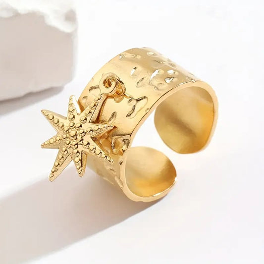 Golden Starfish Ring – 18K Gold Plated Stainless Steel