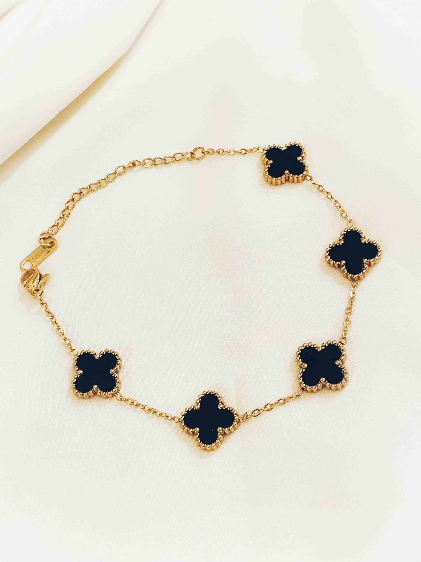 Stainless Steel Shimmering Double Sided Clover Adjustable Bracelet