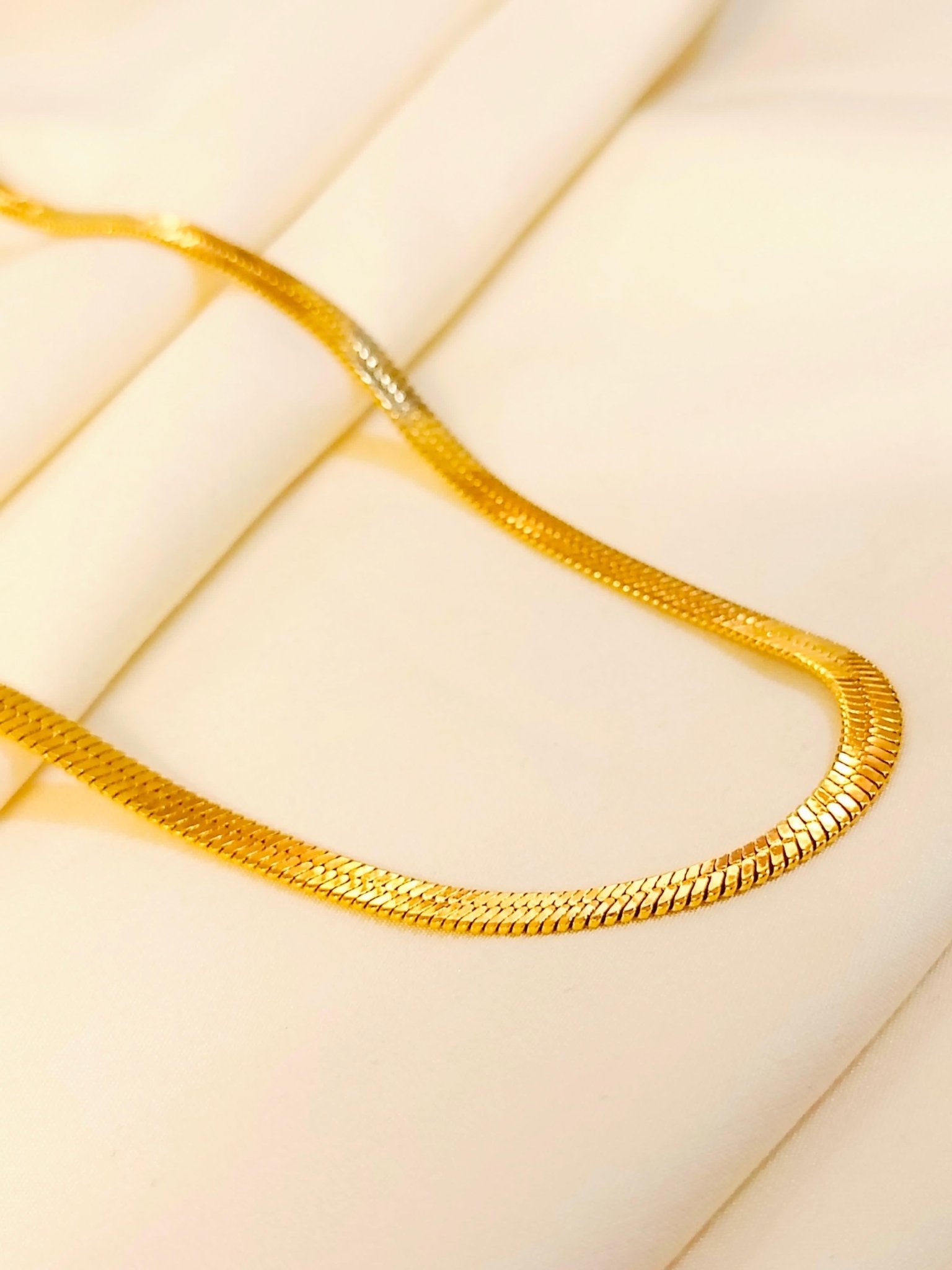 Golden Silk Snake Necklace - Glamoria